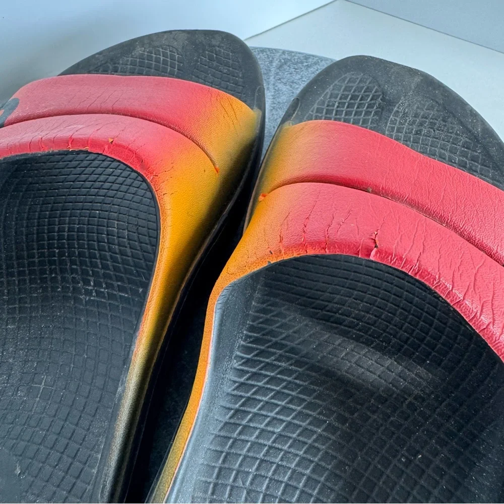 Oofos Ooah Slides Ombre Yellow Red Logo Black 8 10